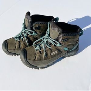 KEEN Targhee III Mid Waterproof Hiking Boot - Women's